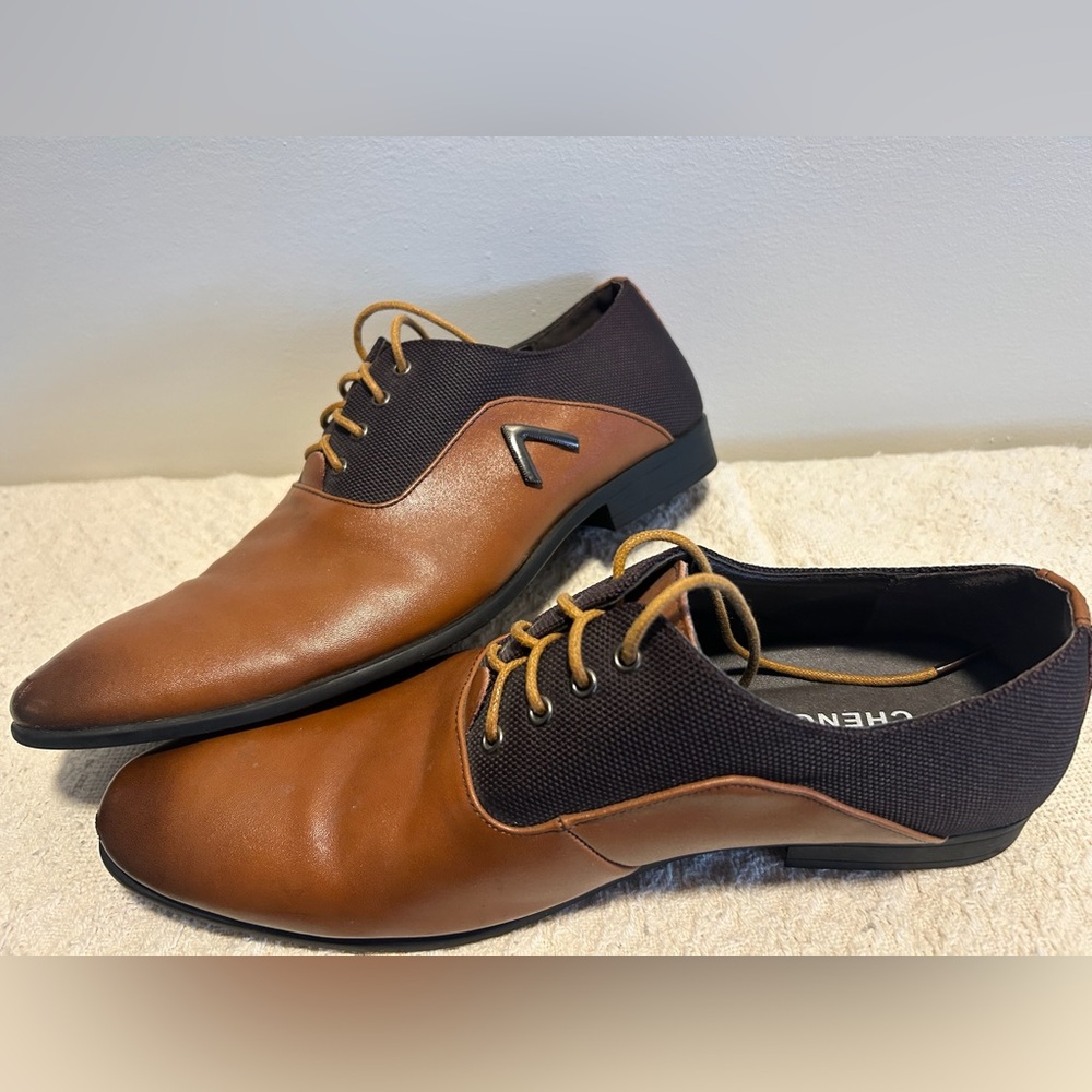 Men’s dress shoes